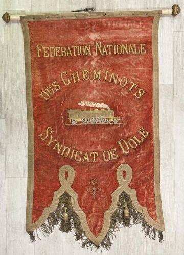 [Bannière du syndicat CGT des cheminots de Dole, 1917-1920]